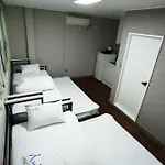 Star Hostel Myeongdong Family