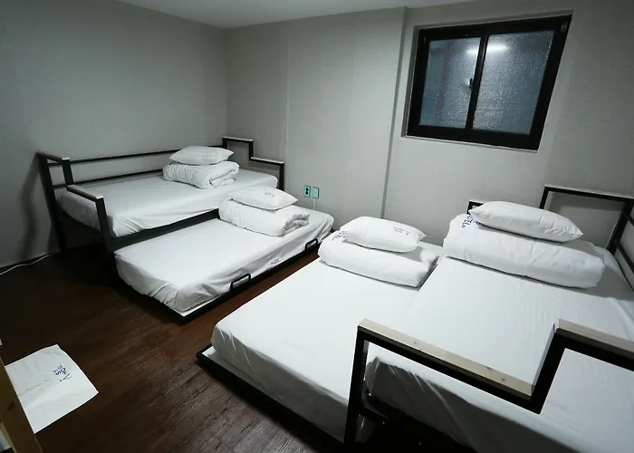 Star Hostel Myeongdong Family